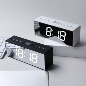 Horloge miroir LED de bureau pour la décoration de la maison avec 2 groupes d'alarmes, fonction snooze, date, température, rétroéclairage à 3 niveaux, minuterie pour la chambre à coucher, le bureau - Product Image 4