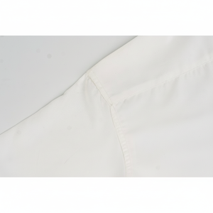 Chemise décontractée pour homme à manches longues en tissu tissé, motif uni, infroissable, en Polyester/Coton, ODM, avec impression personnalisée et détection de la tissure par aiguille - Product Image 1
