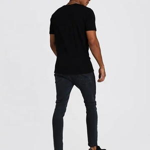 T-shirt all'ingrosso bianche e nere, in cotone Pima, elasticizzate, da <span class=keywords><strong>uomo</strong></span>, personalizzabili, sportive, slim fit, aderenti. - Product Image 6