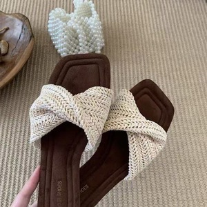 Tongs antidérapantes respirantes en tricot, confortables pour les plages sablonneuses et les loisirs en bord de mer, à semelle plate et bout carré - Product Image 1