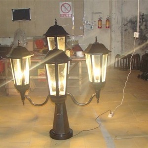 Lámparas Solares de Poste con Cuerpo de Hierro, Fuente de Luz LED, Base E27, Iluminación de Jardín para Exteriores - Product Image 3