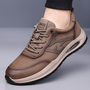 Chaussures de marche pour hommes en cuir de vachette, bout rond, doublure en maille respirante, semelle extérieure en caoutchouc, style décontracté à enfiler, motif uni - Product Image 1