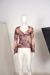 เสื้อถักลายเสือดาวสำหรับผู้หญิง แขนยาวทรงบาน คอวี ผูกด้านหน้า ทรงเข้ารูป สไตล์ Y2K แฟชั่นสตรีทแวร์ สำหรับงานปาร์ตี้ คลับ ขายส่งตามเทรนด์แฟชั่น - Product Image 6
