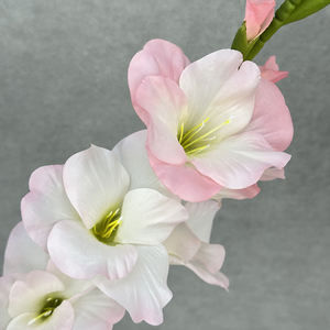 Fleurs artificielles en gros d'usine épées artificielles orchidées pour la décoration de vacances de mariage et de fête. - Product Image 1