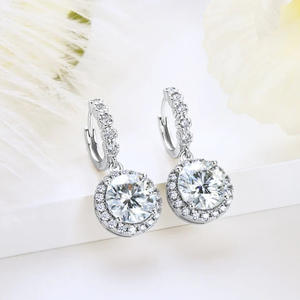 Boucles d'oreilles pendantes en argent 925 plaqué or blanc avec cristaux de strass, sertissage clos, bijoux de mariage classiques pour femme - Product Image 3