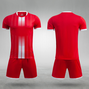 定制复古风格夏季足球服套装男式成人运动批发球衣氨纶/棉防水短袖 - Product Image 6