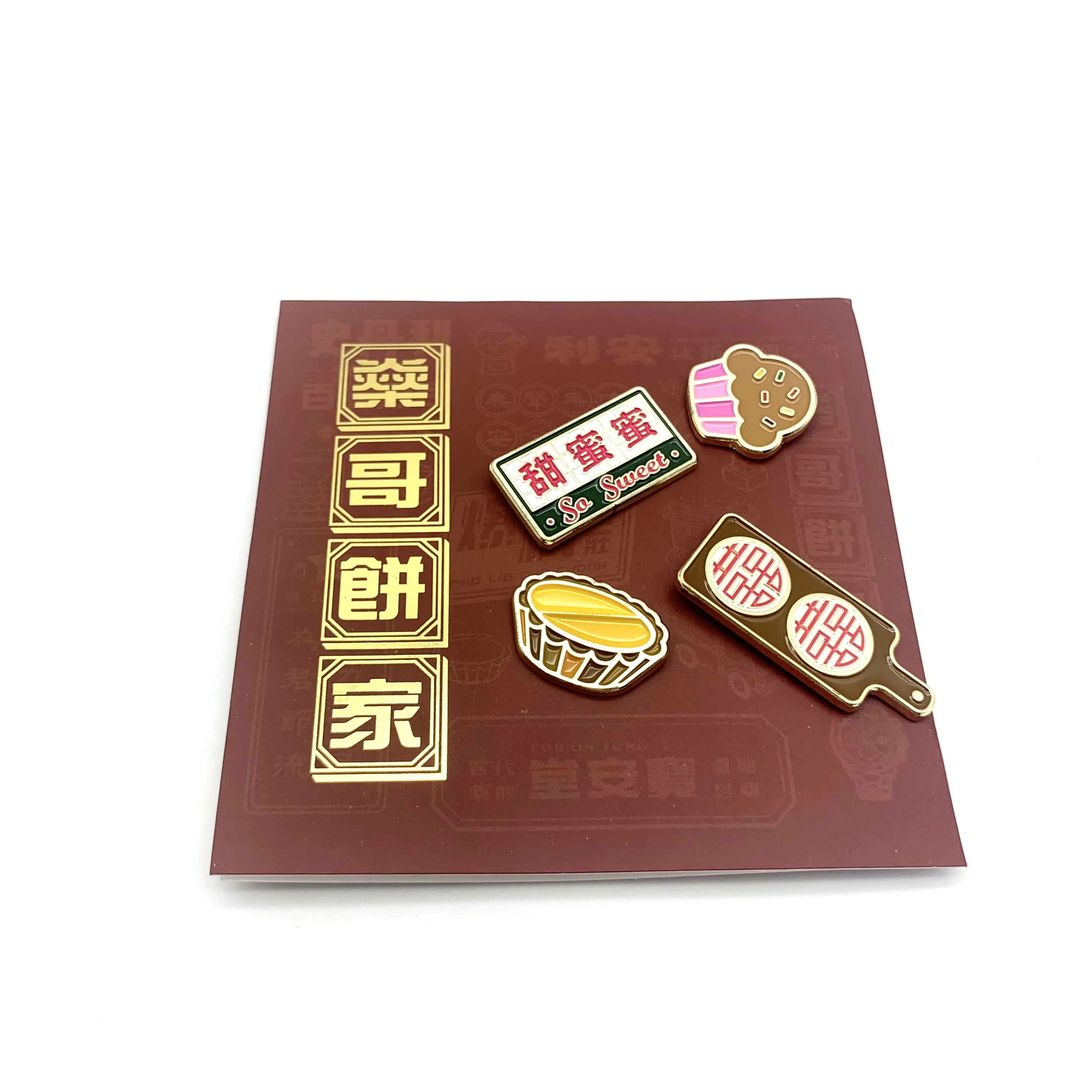 Wholesale Luxury Custom Logo Soft Enamel Pins Card Badge Holder Metal Pin Badges