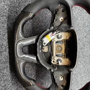 Volant de <span class=keywords><strong>voiture</strong></span> sport en fibre de carbone à LED pour <span class=keywords><strong>Dodge</strong></span> <span class=keywords><strong>Charger</strong></span> Challenger SRT Volant personnalisé de haute qualité Accessoires - Product Image 3