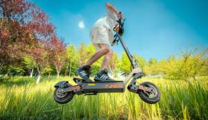 Patinete Eléctrico Plegable Kukirin para Adultos, 45 km/h, 800 W, con Asiento, 10 Pulgadas, 48 V, 15 Ah, 20.8 Ah, con Motor sin Escobillas de Litio, Unisex - Product Image 2