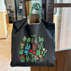 Nuova Borsa a Tracolla Ricamata Stile Street Trend, Borsa per lo Shopping di Grande Capacità, Borsa per il Pranzo, Borsa in Tela con Fodera in Nylon per Studenti - Product Image 2