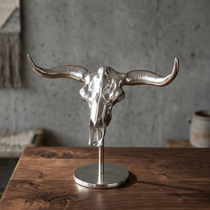 Sculpture de crâne de taureau en argent, figurine en métal faite à la main, décoration artistique moderne pour table, décoration de salon, 1 pièce - Product Image 2
