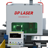 Machine de découpe de tubes laser à fibre robuste à trois mandrins CNC