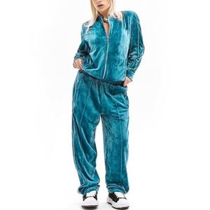 Ensemble de survêtement tendance personnalisé avec fermeture éclair, design à lignes superposées, jogging en velours pour femme, sweat-shirt et pantalon de survêtement - Product Image 1