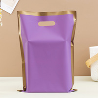 Yiwu Usine En Gros Logo Imprimable Quatre Doigts Givré Sac À Main Bouche Plate Vêtements Sac À Provisions Sac En Plastique pour L'emballage De La Boutique