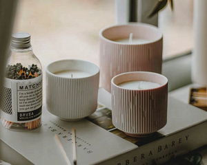 China Factory Engraved Logo <b>White</b> Luxury Matte Black Porcelain Candle Vessels Empty Ceramic Candle Jars Candle Containers - Product Image 2