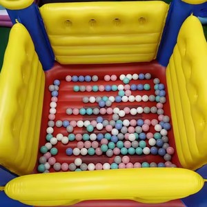 Fortin gonflable Naughty <span class=keywords><strong>Fort</strong></span> pour jeux de saut, utilisation extérieure, matériau PVC, capacité 150 kg, 5 enfants, design portable - Product Image 4