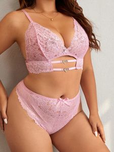 Conjunto de Lencería Sexy de 2 Piezas para Mujer Talla Grande, Bragas con Bordado Rosa de Alta Calidad, Encaje con Pedrería, Corazón Hueco, Estilo Profundo y Sensual - Product Image 3