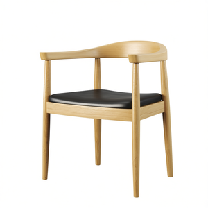 Chaise de salle à manger en bois naturel Acurv avec siège en cuir PU noir, design scandinave moderne, mobilier pour la maison - Product Image 1