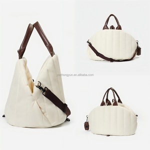 Hot Sale Luxury <strong>Cat</strong> Dog Carrier <strong>Bags</strong> Pet Travel Carrier Pet Carry <strong>Bag</strong> for Small Dog - Product Image 2