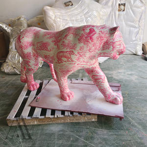 Escultura de León, Leopardo y Tigre Pintada en Rosa, de Tamaño Real, Personalizada para Exhibición en <span class=keywords><strong>Entrada</strong></span> de Zoológico <span class=keywords><strong>al</strong></span> Aire Libre en Centro Comercial de Lujo - Product Image 3