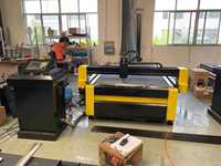 Découpe à air comprimé avec piston coupeur plasma avec compresseur coupeur cnc