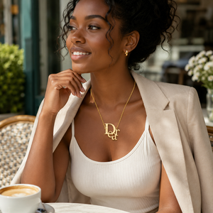 Nuova Collana Trendy Minimalista con Catena a Maglie e Design con Lettere DST Greek 1913 in Acciaio Inossidabile Dorato, Gioiello Regalo - Product Image 3