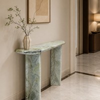 Table console longue en marbre de jade vert sur mesure, table d'entrée en pierre solide polie pour la décoration du hall d'entrée