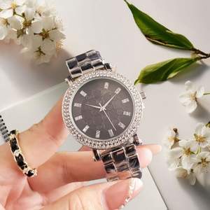 Reloj de Cuarzo para Hombre de Acero Inoxidable, Esfera de 40 mm, Caja de Aleación, Correa de Silicona, Cristal Resistente al Agua - Product Image 1