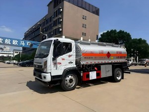 Camiones Cisterna 4x4 de 5000L-10000L, Remolque Cisterna de Tres Ejes para Campos Petroleros, Camión de Transporte de Combustible Robusto y Confiable - Product Image 3