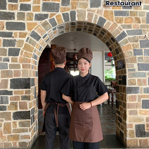 Uniforme de Chef a Precio Económico, Manga Corta, Blanco con Ribete Negro, Antiarrugas, Secado Rápido, para Personal de Cocina, Catering y Proveedores de Alimentos - Product Image 1