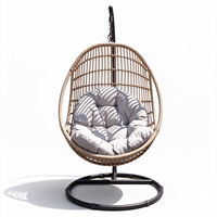 Fauteuil suspendu en rotin PE avec support en métal, design moderne pour salon et cour, chaise balançoire d'extérieur avec coussin