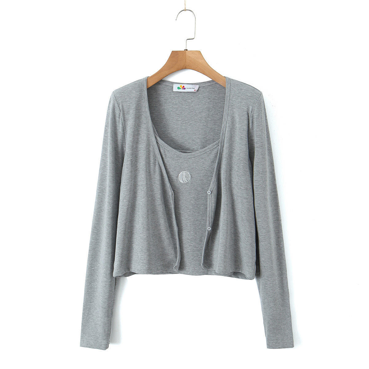 ชุดสูทสีเทา