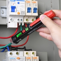 Probador de bolígrafo eléctrico HT100 1200V AC, comprobador de corriente de fuga de alto voltaje seguro de bolsillo sin contacto, aprobado por la CE para comprobar salidas
