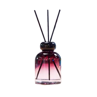 Diffuseur de roseaux suspendus à la vanille de la meilleure qualité du fabricant chinois 100ml Parfum de maison de luxe Bouteille d'huile de rotin liquide Voiture stockée