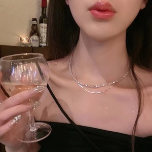 A Double-layered High-end <strong>Silver</strong> <strong>Necklace</strong> with a <strong>Unique</strong> Design for Women, Featuring a Fine Shimmering Layer - Product Image 2