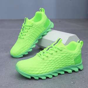 Venta al por mayor de zapatos deportivos informales personalizados con cordones para correr, plantillas cómodas de EVA, forro de malla transpirable para todas las estaciones - Product Image 1