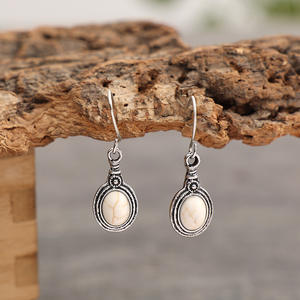 XIN-EAR0007 बोहेमियन सफेद भैंस कछुए पत्थर के साथ हल्के धातु - Product Image 4