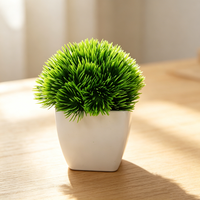 Boule de topiaire artificielle réaliste en plastique, petite plante verte en pot, durable et résistante à l'eau, pour hôtels de luxe, tendance 2026, vente en gros