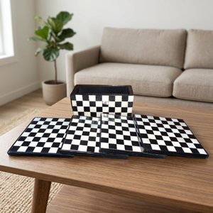 Posavasos de Madera Premium Inspirados en Ajedrez, Hechos a Mano, Brillantes, Ecológicos, Duraderos, Cuadrados, Decoración Artística Moderna para Mesa - Product Image 1
