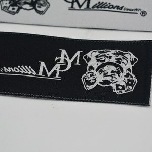 Nouveaux produits 2025 Designer Logo personnalisé Tag Swing Tickets Étiquettes de vêtements tissés au cou et marques célèbres pour vêtements - Product Image 4