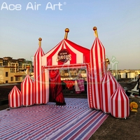 Mât de drapeau doré avec rayures rouges et blanches Arc gonflable extérieur sur le thème du cirque, Arc d'entrée de carnaval pour les événements et la décoration du cirque