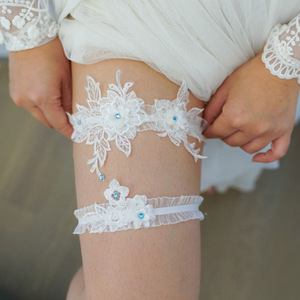 Ensemble de 2 jarretières de mariage personnalisées en <span class=keywords><strong>dentelle</strong></span>, jarretière extensible florale <span class=keywords><strong>pour</strong></span> la mariée, bleu et blanc - Product Image 2