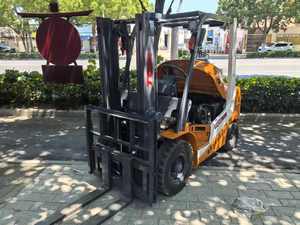<b>Second</b>-<b>hand</b> Japanese Original TCM 2.5 Ton Diesel Forklift TCM 25 Side Shift 2.5 Ton Original Japan Isuzu Engine Forklift - Product Image 6