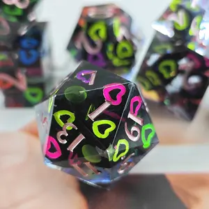 Kubus warna-warni di dalam jumlah besar Set dadu polihedral Resin hitam untuk permainan DND RPG