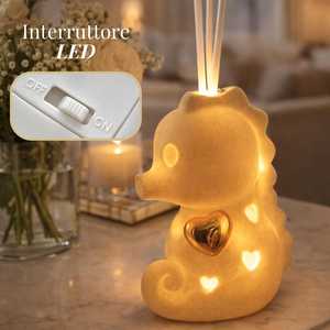Diffusore di fragranze in ceramica a forma di cavalluccio marino con luce LED 8x6x13 cm, set regalo - Product Image 3