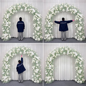 Arche de mariage réaliste en soie artificielle avec roses et gypsophile - Décor floral romantique pour cérémonie de mariage - Product Image 2