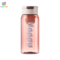 Gourde d'hydratation portable en plastique avec paille couverte et sangle de transport pour la salle de sport et les voyages