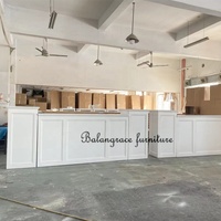 Meubles de beauté en bois blanc pour fête de mariage de haute qualité au design unique un ensemble de comptoirs de bar