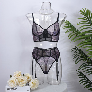 Conjunto de Lencería Sexy de 3 Piezas para Mujer, Estilo Corte de Moda, Estampado, Ajustado, Moldeador, con Tirantes - Product Image 5