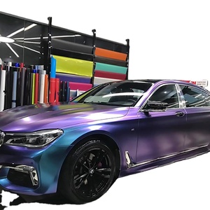 Emballage en vinyle de véhicule à changement de couleur à la mode pour la carrosserie complète autocollants de carrosserie en PVC sans bulles d'air - Product Image 1